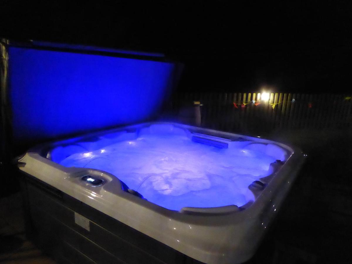 South View Country House Sleeps 12 - Hot Tub - Views Henley-in-Arden Buitenkant foto
