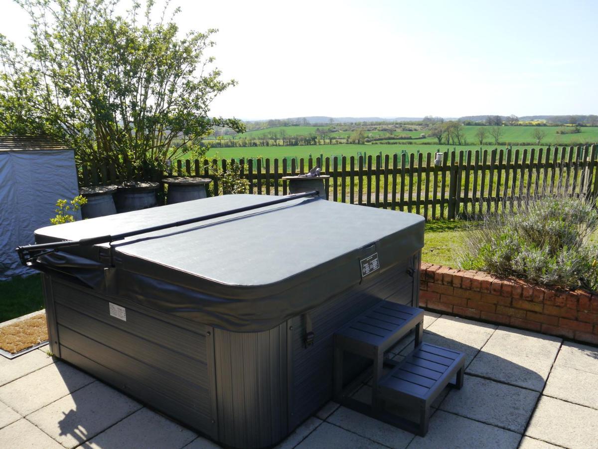 South View Country House Sleeps 12 - Hot Tub - Views Henley-in-Arden Buitenkant foto