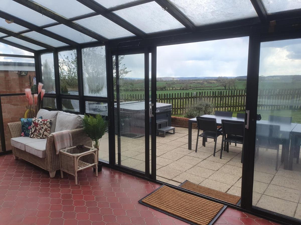 South View Country House Sleeps 12 - Hot Tub - Views Henley-in-Arden Buitenkant foto